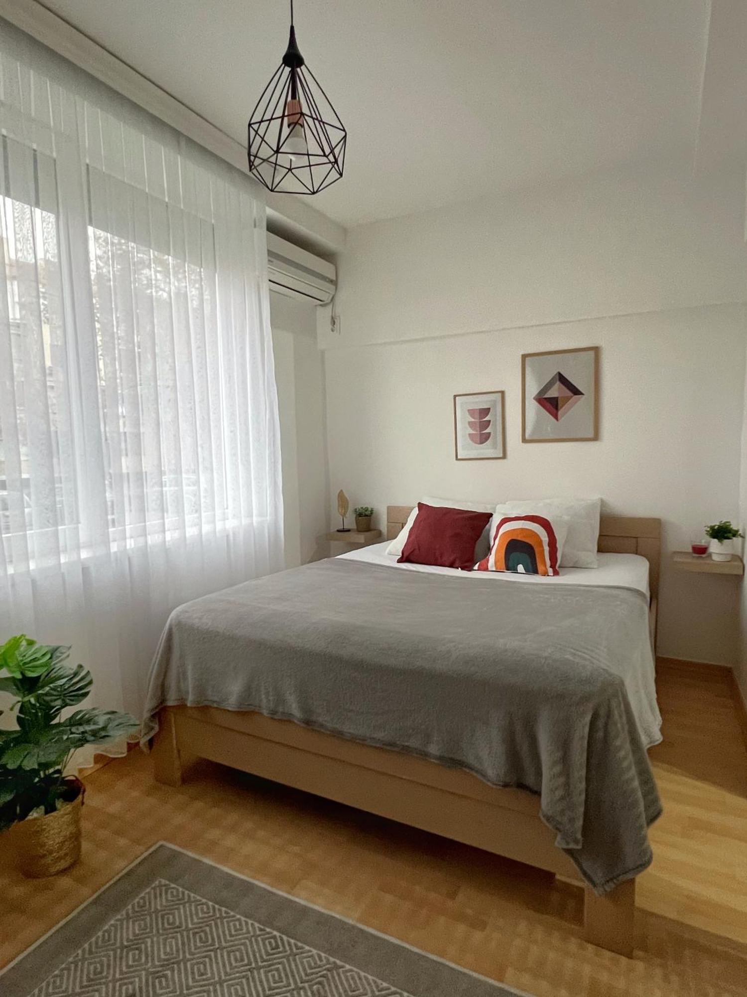 Charming 2 Bedroom Apartment Skopie Exterior foto